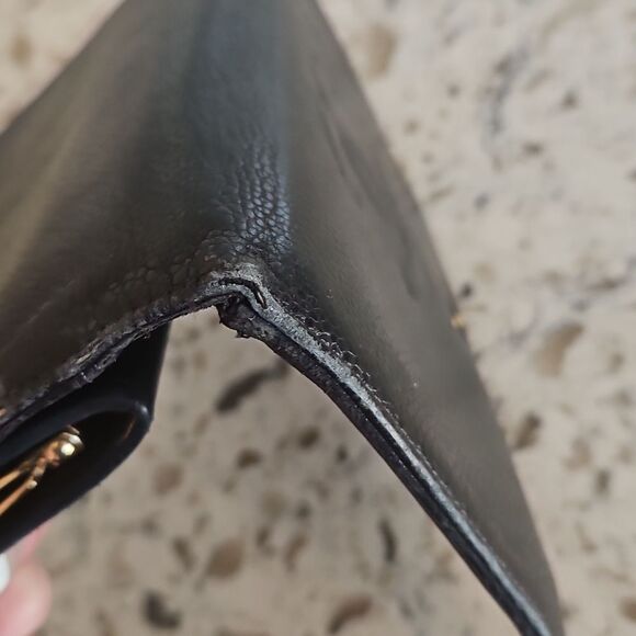 Chanel Caviar Timeless CC Black Leather Wallet with Kisslock Closure - Picture 13 of 17